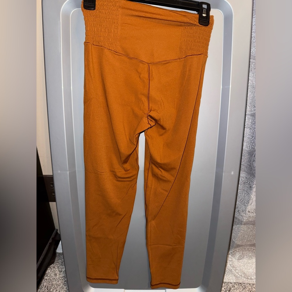 Aerie OFFLINE Orange Leggings - Picture 2 of 4